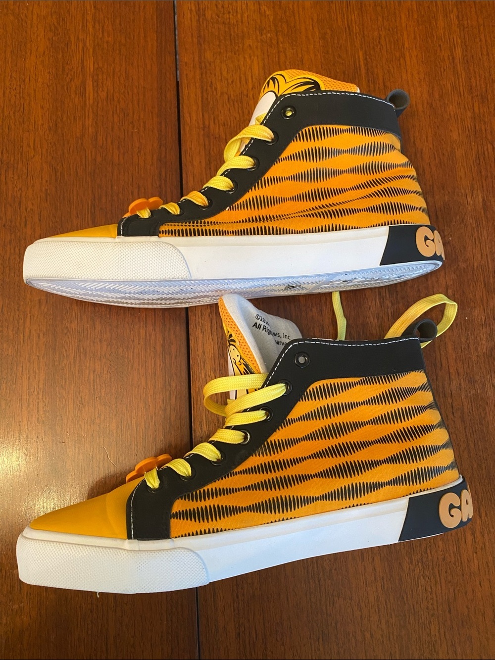 Garfield Yellow High-Top Men’s Sneakers - Picture 7 of 8